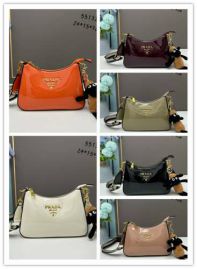 Picture of Prada Lady Handbags _SKUfw135551585fw